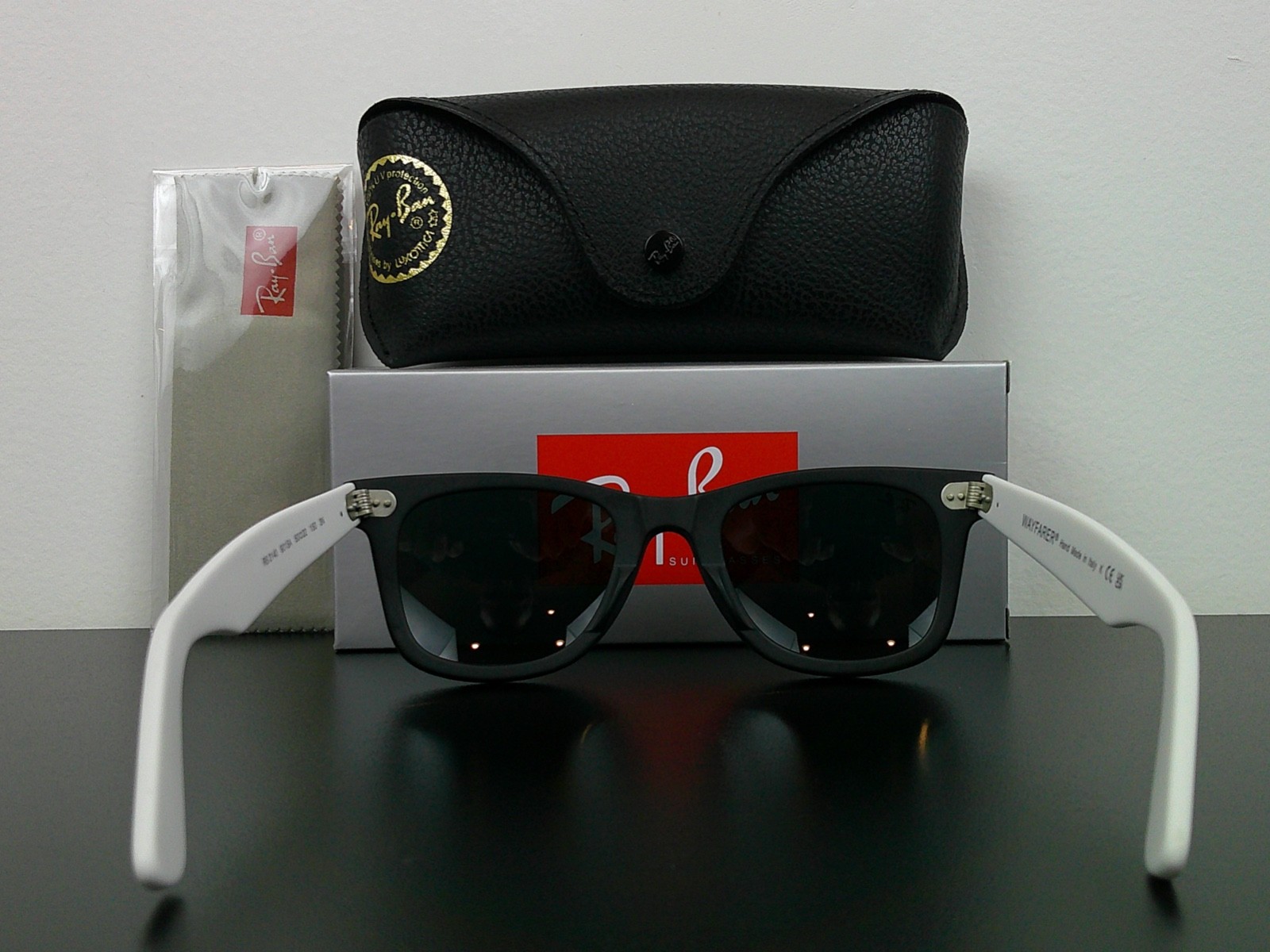 Ray-Ban RB2140 Wayfarer Classic Sunglasses Matte White/Black 50mm Never Worn