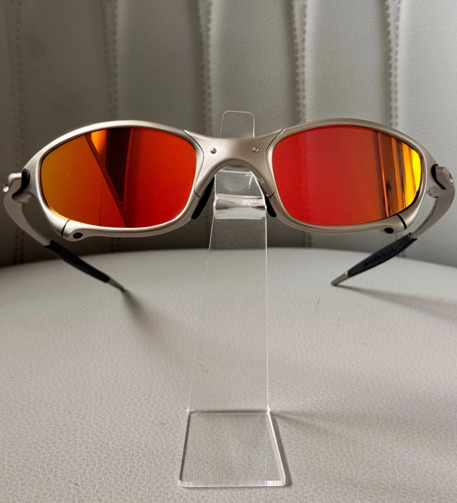 Oakley Juliet 1.0 X sunglasses, silver metal frame and ruby lenses
