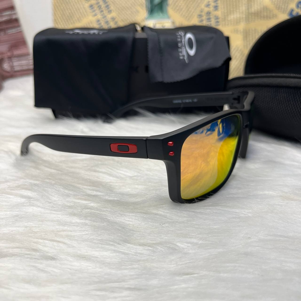 Oakley Holbrook Sunglasses Matte Black Frame | Fire Red Polarized Lens NEW