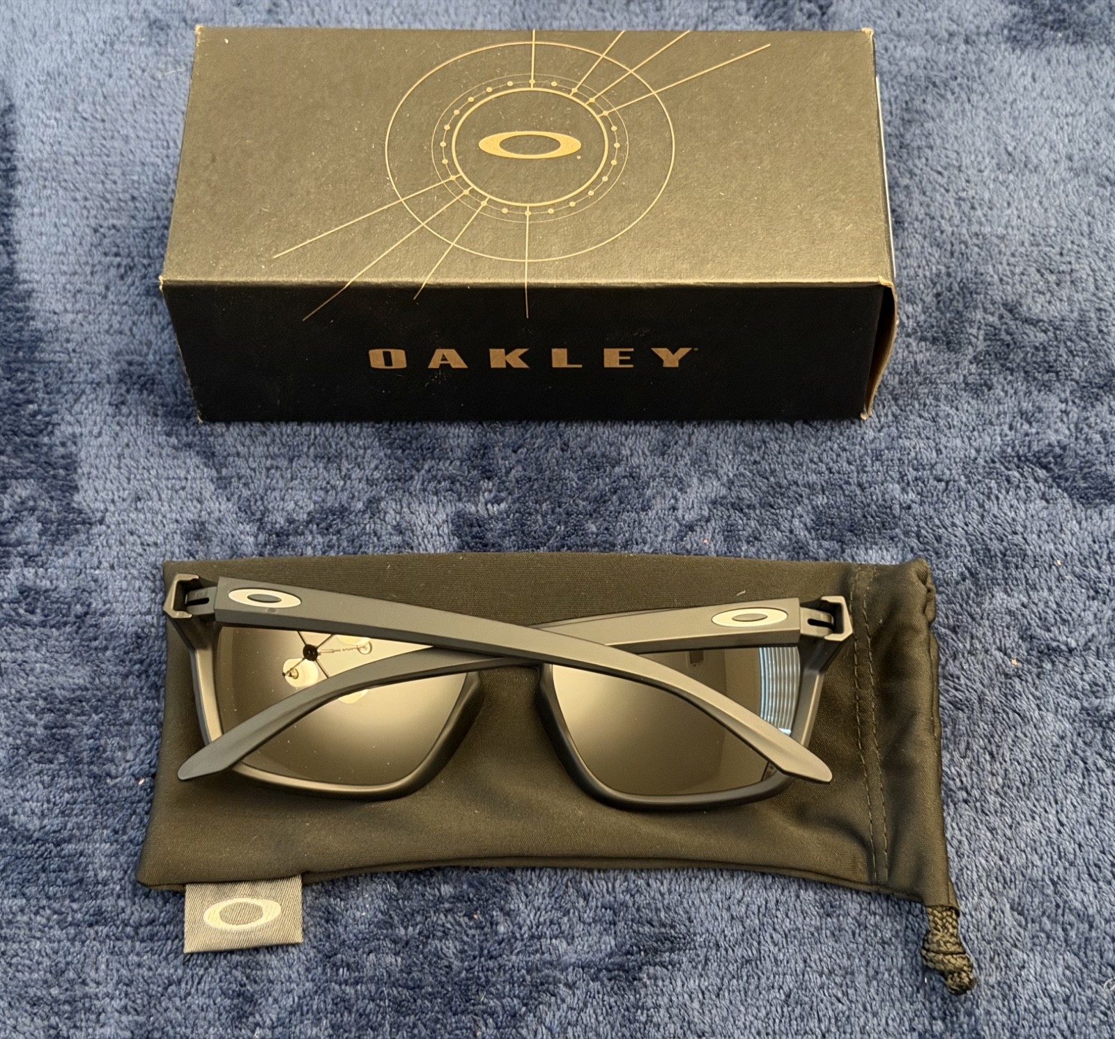 OAKLEY SYLAS 9448-0357 57/17 Prizm Polarized Matte Black Frame NEW