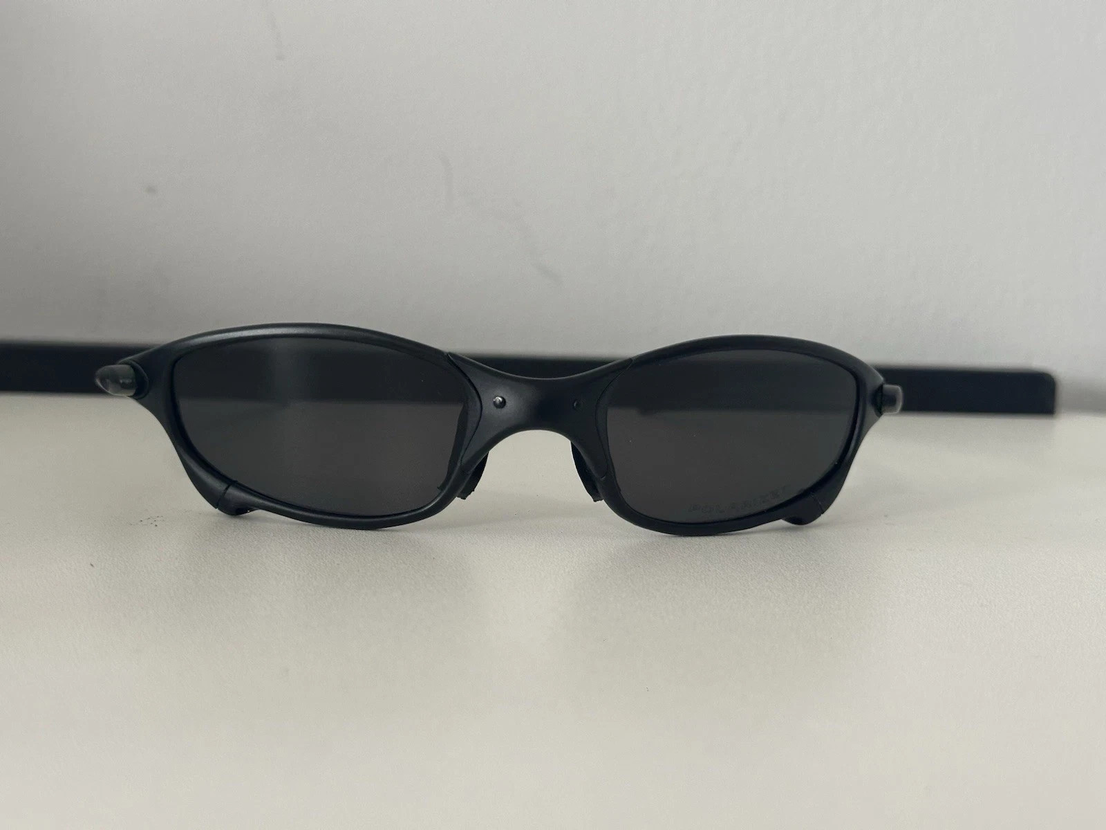 Oakley Juliet Vintage Metal Black Frame Black Polarized Lens Sunglassesl