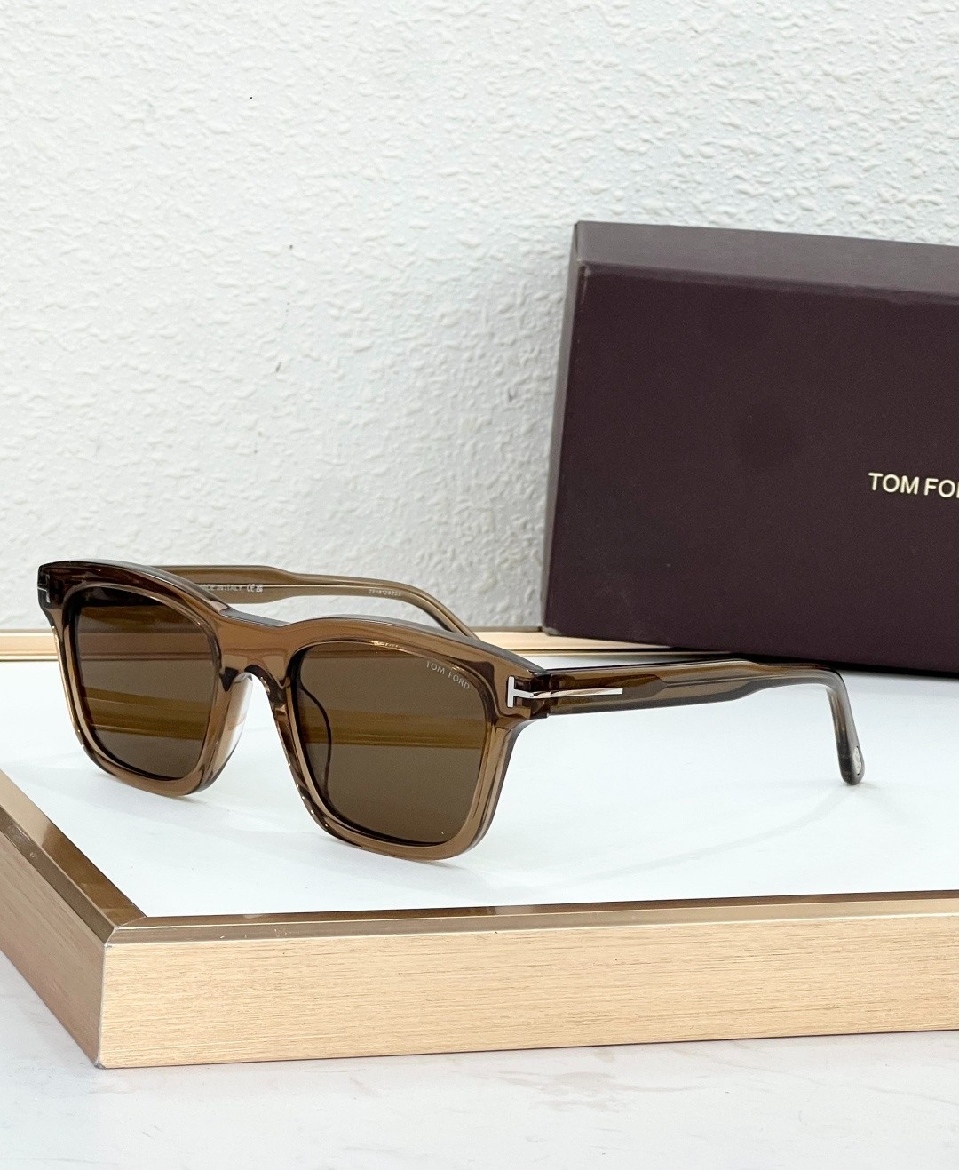 TOM FORD Style Unisex Sunglasses – MODEL：TF6122-B – SIZE: 51口21-145
