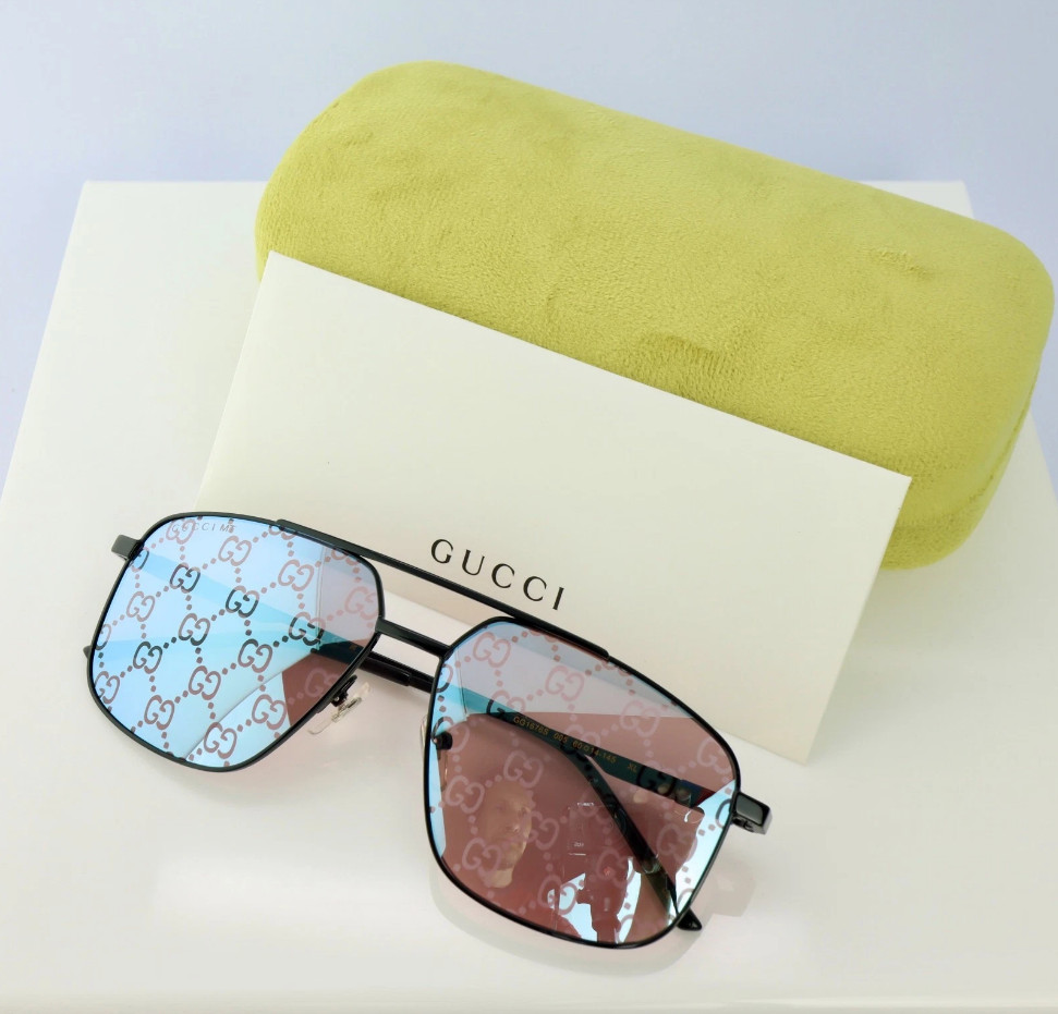 Gucci GG1676S 005 Unisex Square Sunglasses in Black with Grey Lens 100% UV