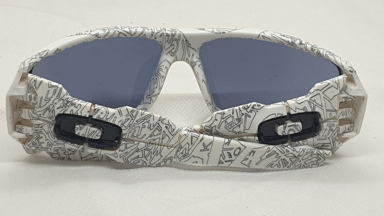 Oakley Oil Rig Sunglasses “Frame” 03-461 Printed Black and White