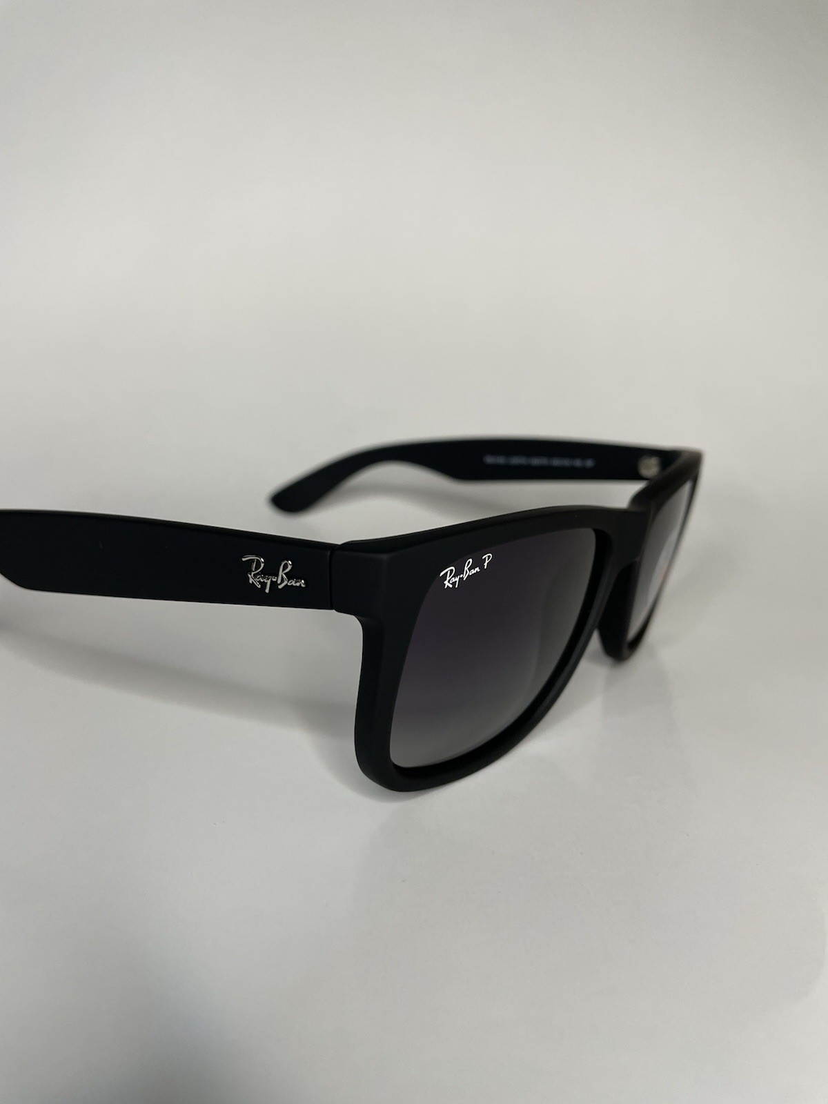 Ray-Ban RB4165 622/T3 54-16 Justin Grey Gradient Polarized Lens Sunglasses