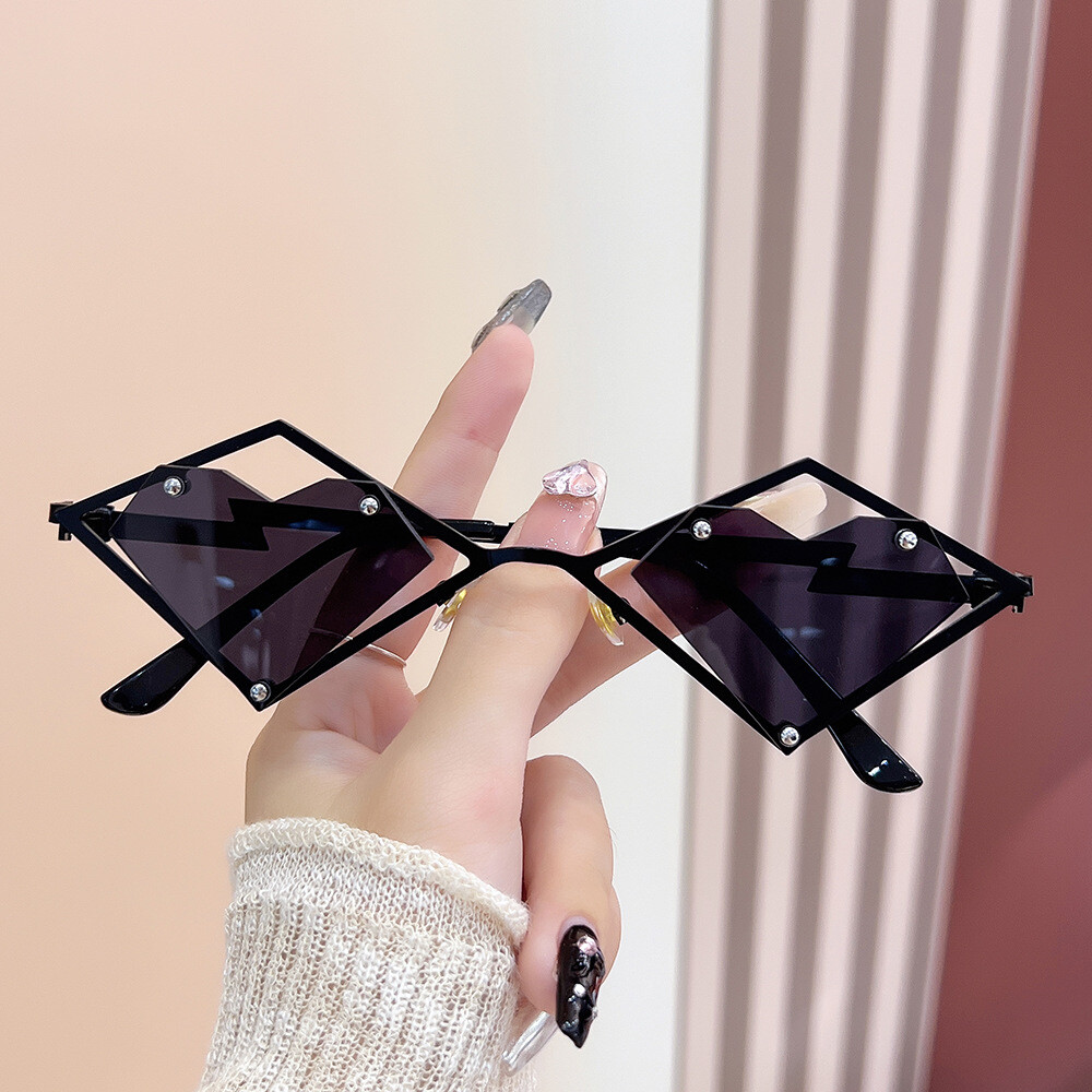 Fashion IRREGULAR Hip Hop Sunglasses Love Retro Mens Women Outdoor Shade Glasses