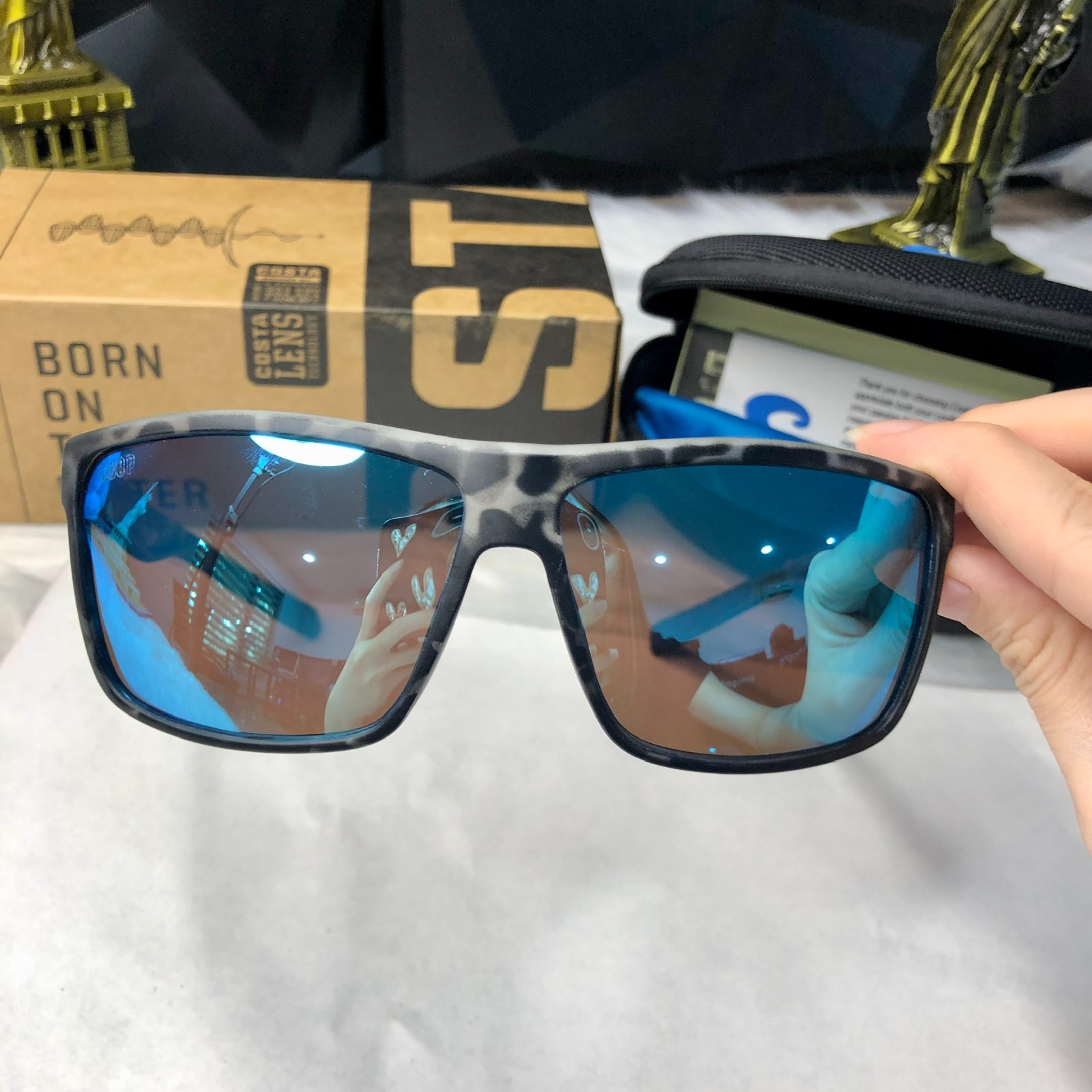 NEW Costa Del Mar Fantail Black White Blue Mirror 580P Polarized Sunglasses