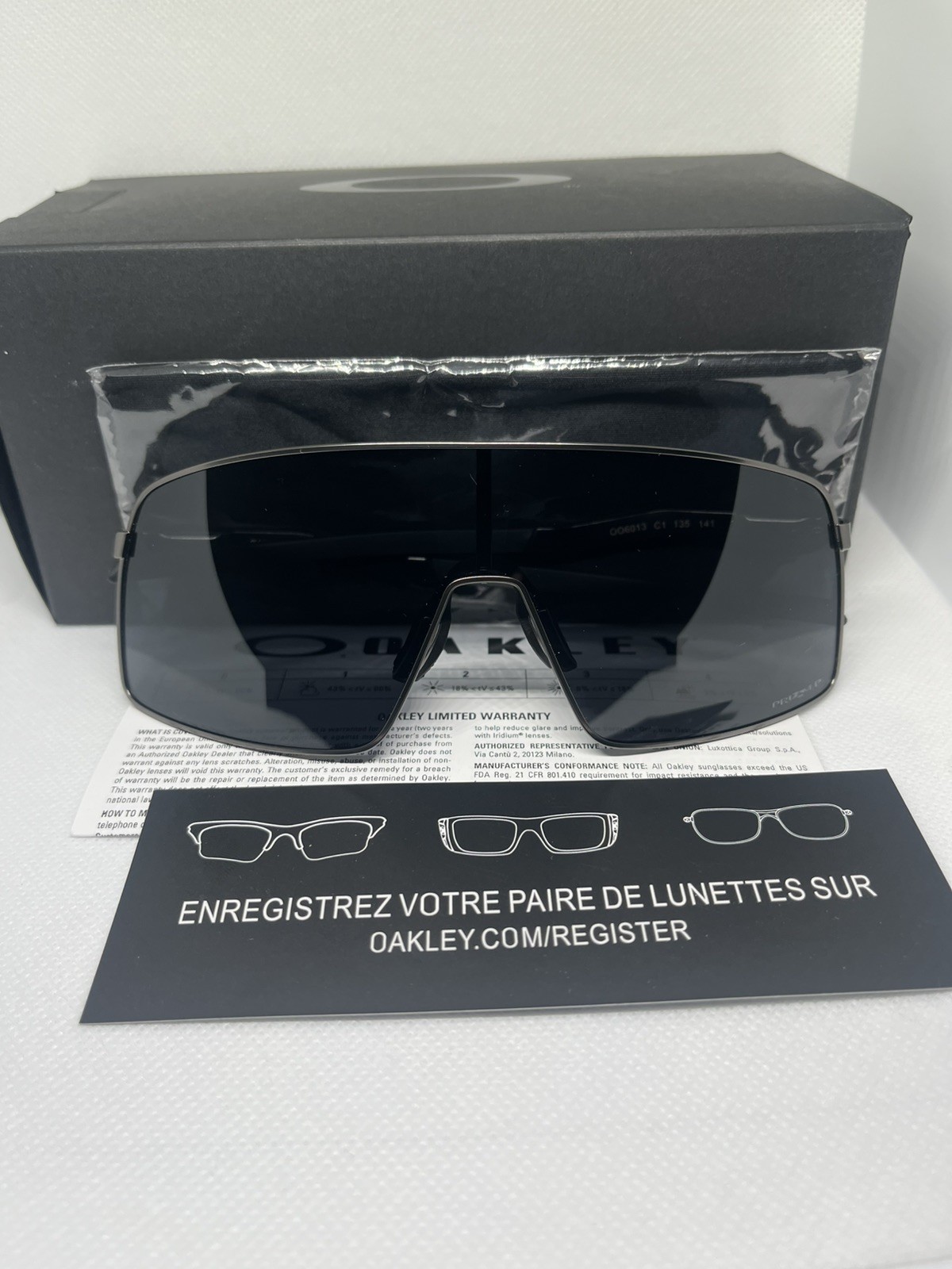 Oakley Sutro Ti sunglasses (black)