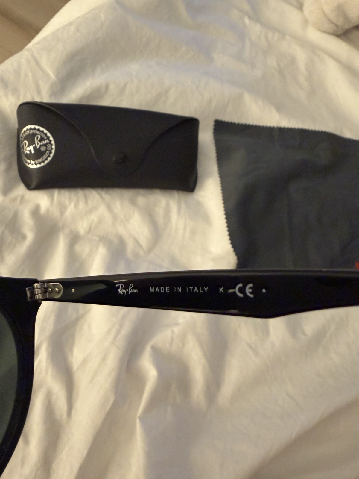 Ray-Ban RB2180 Round Sunglasses Black Plastic Frame G-15 Dark Green 145mm