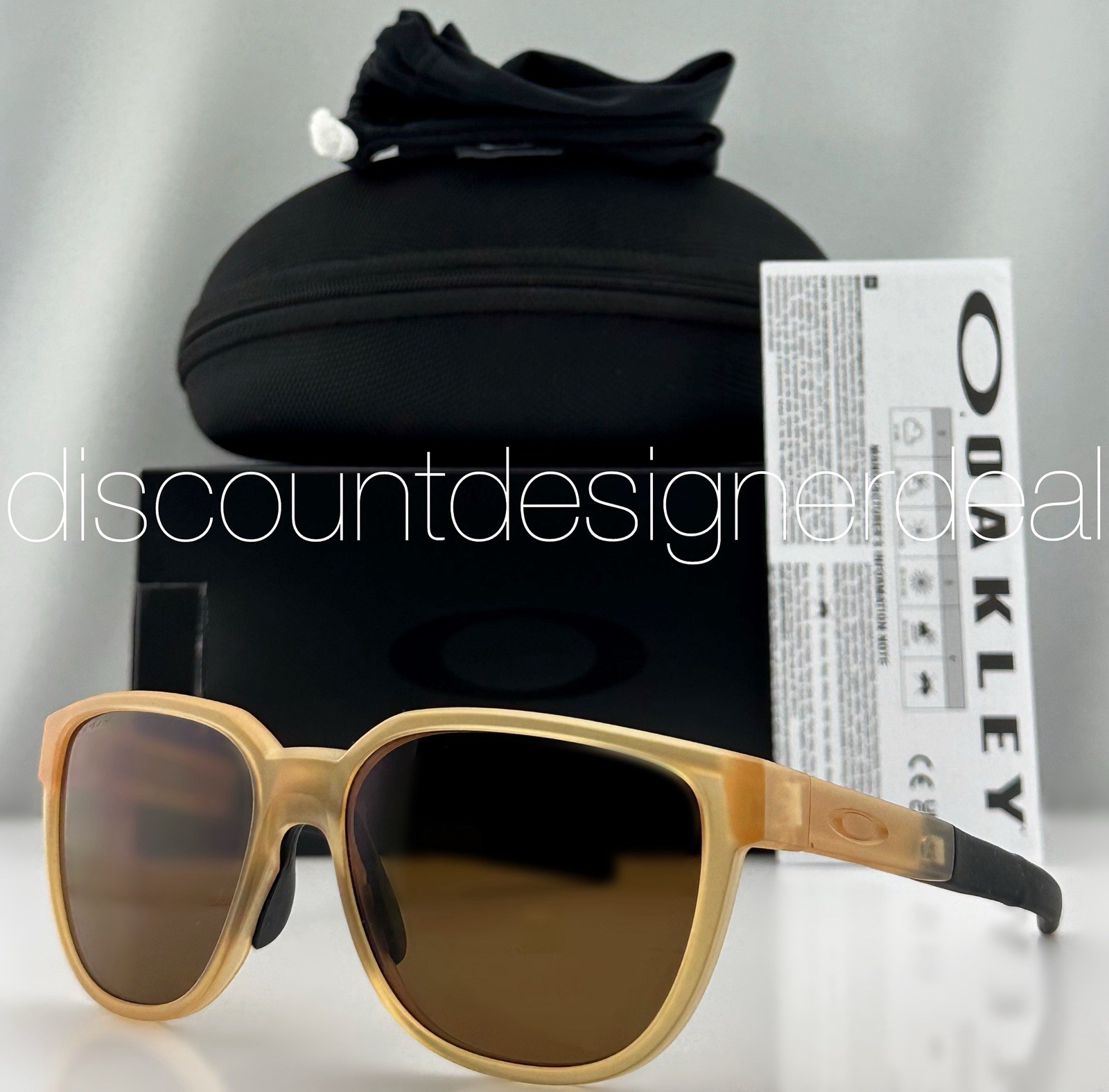 Oakley Actuator Square Sunglasses Matte Transparent Curry Brown OO9250-10 NEW