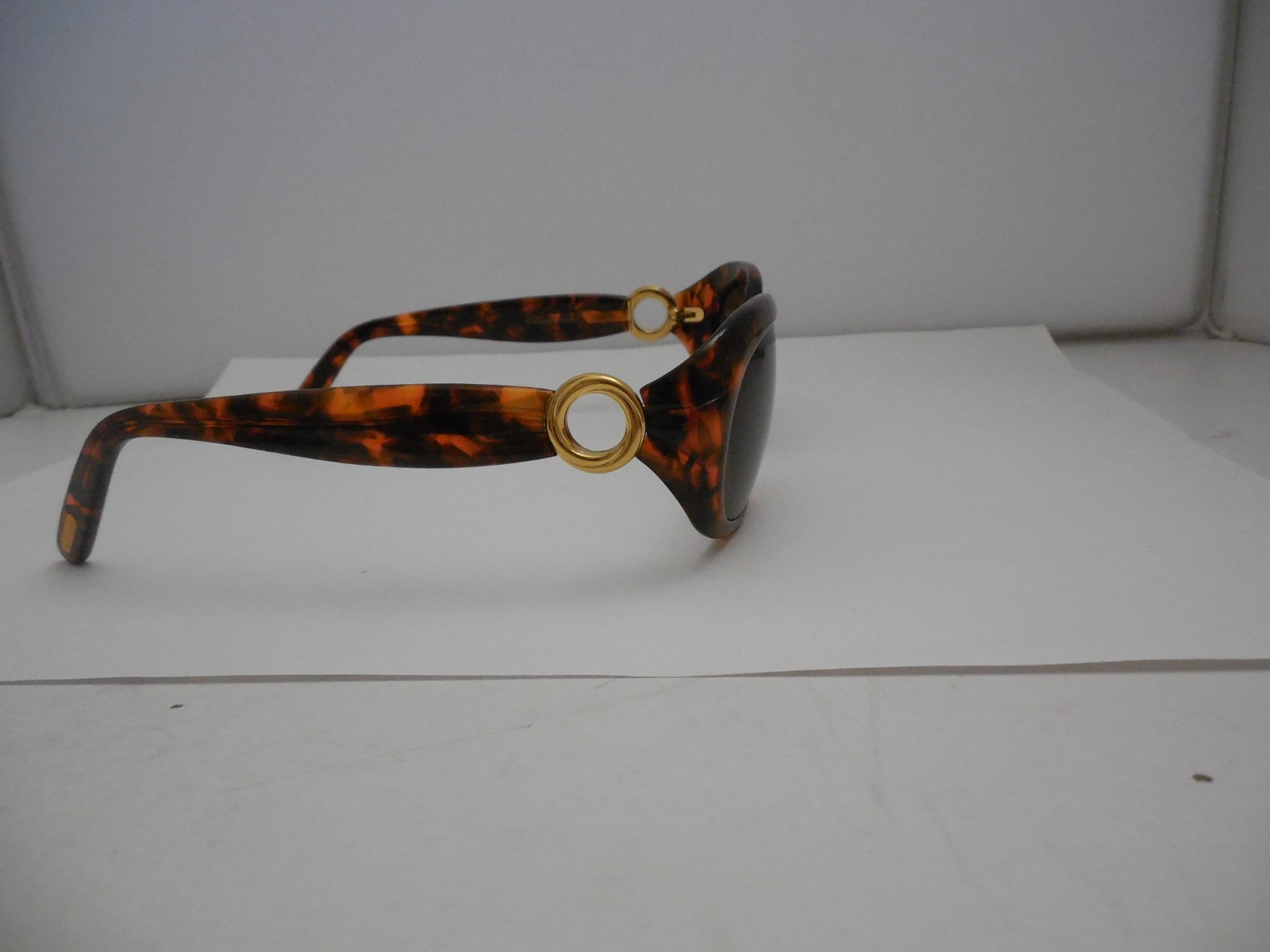Cartier Paris Acetate plastic Tortoise Shell Oval Sunglasses eyewear frame 90’s