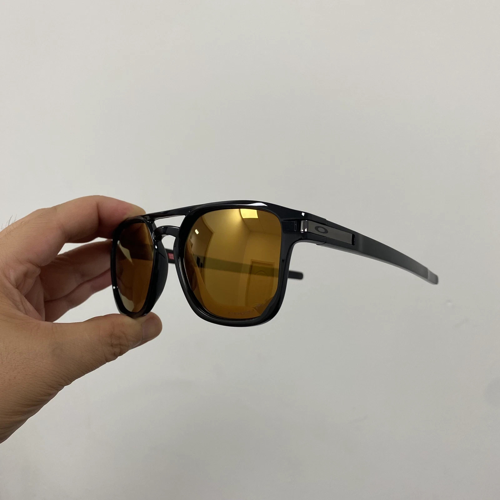 Vintage Oakley Latch beta OO9436 Polarized Sunglasses Black PRIZM Gold Lens