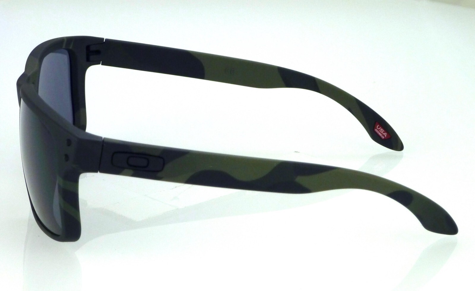 NEW Oakley Holbrook Sunglasses Multicam Black l Grey OO9102-93