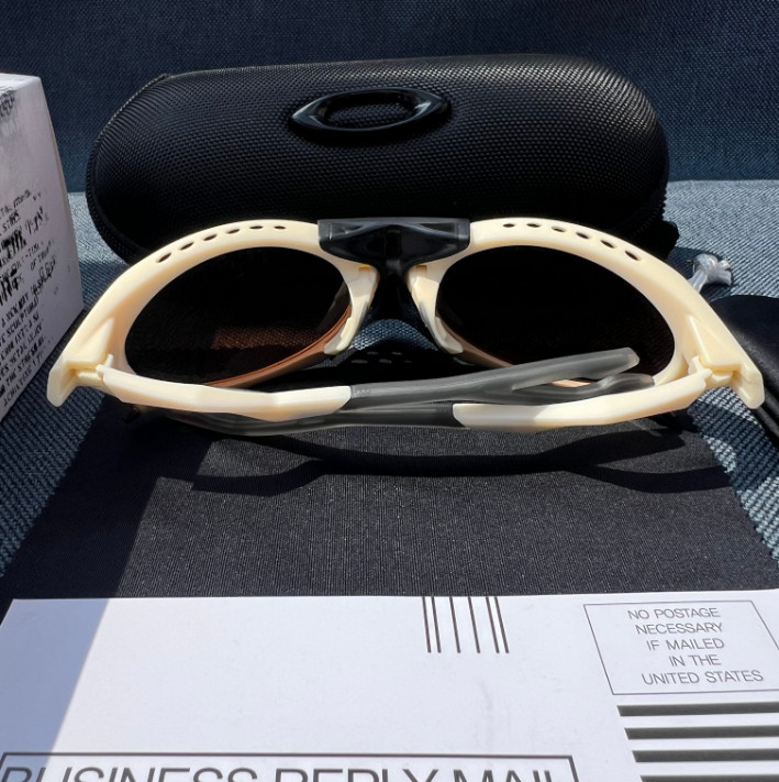 Oakley PLANTARIS Sunglasses 9437-0363 Matte Transparent Yellow PRIZM Brwon Lense