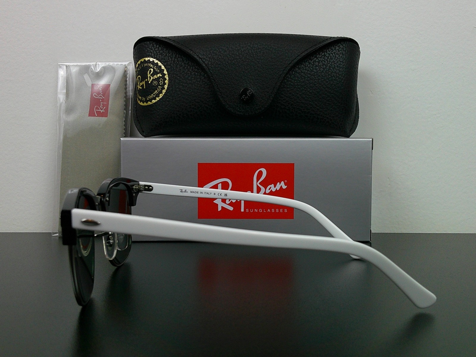 Ray-Ban RB3016 Clubmaster Sunglasses Black/White & Silver G-15 51mm Never Worn