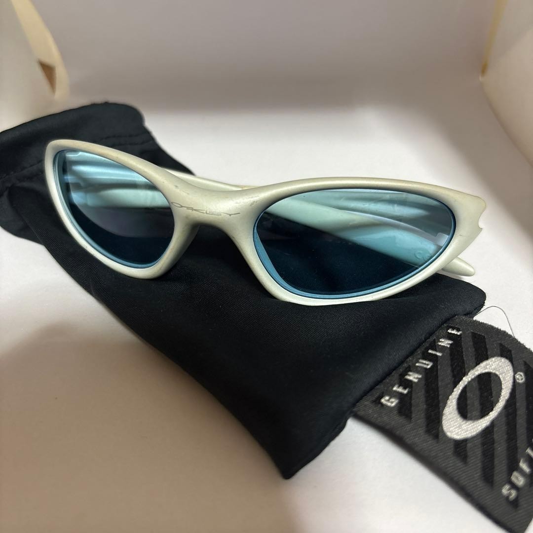 OAKLEY Minute Sunglasses 90s Tech Style Gray-Blue Frame MADE in USA