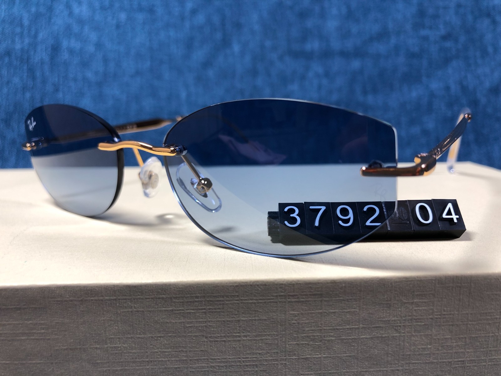Ray Ban Sunglasses RB3792 001/4C GOLD/BLUE GRADIENT LENS 55/17MM 145MM —04