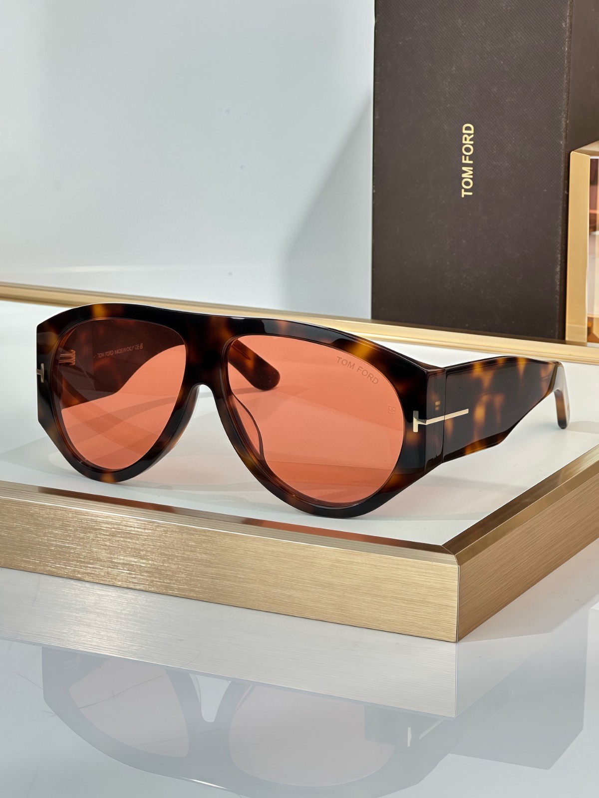 Tom Ford Bronson TF1044 60 12-140 Unisex Sunglasses Dark Havana/Tea