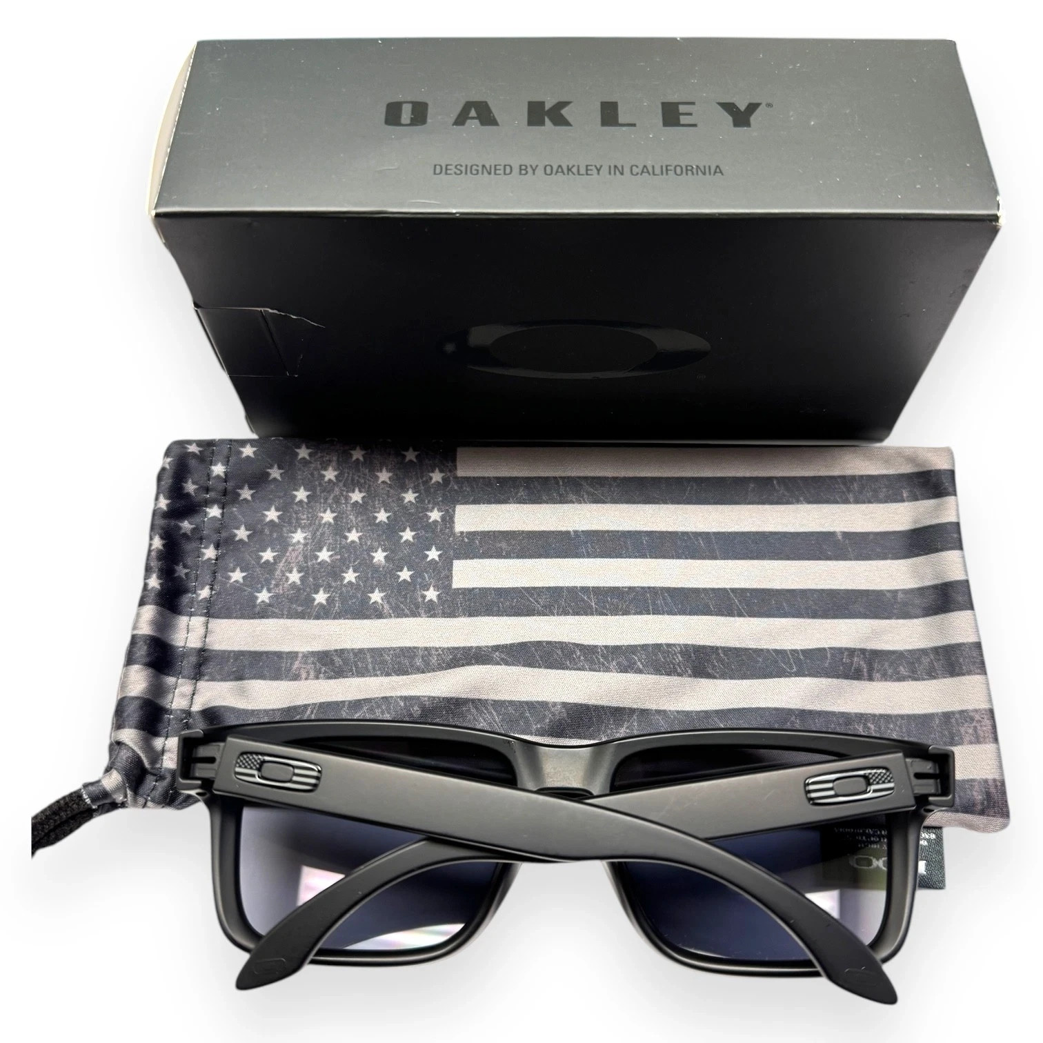 Oakley Holbrook Sunglasses OO9102-E555 Matte Black USA Flag Logo w/Pouch