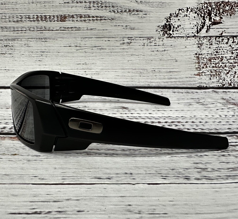Oakley Sunglasses 12-856 60 15 Matte Black Frame 127mm Gray Polarized Lens