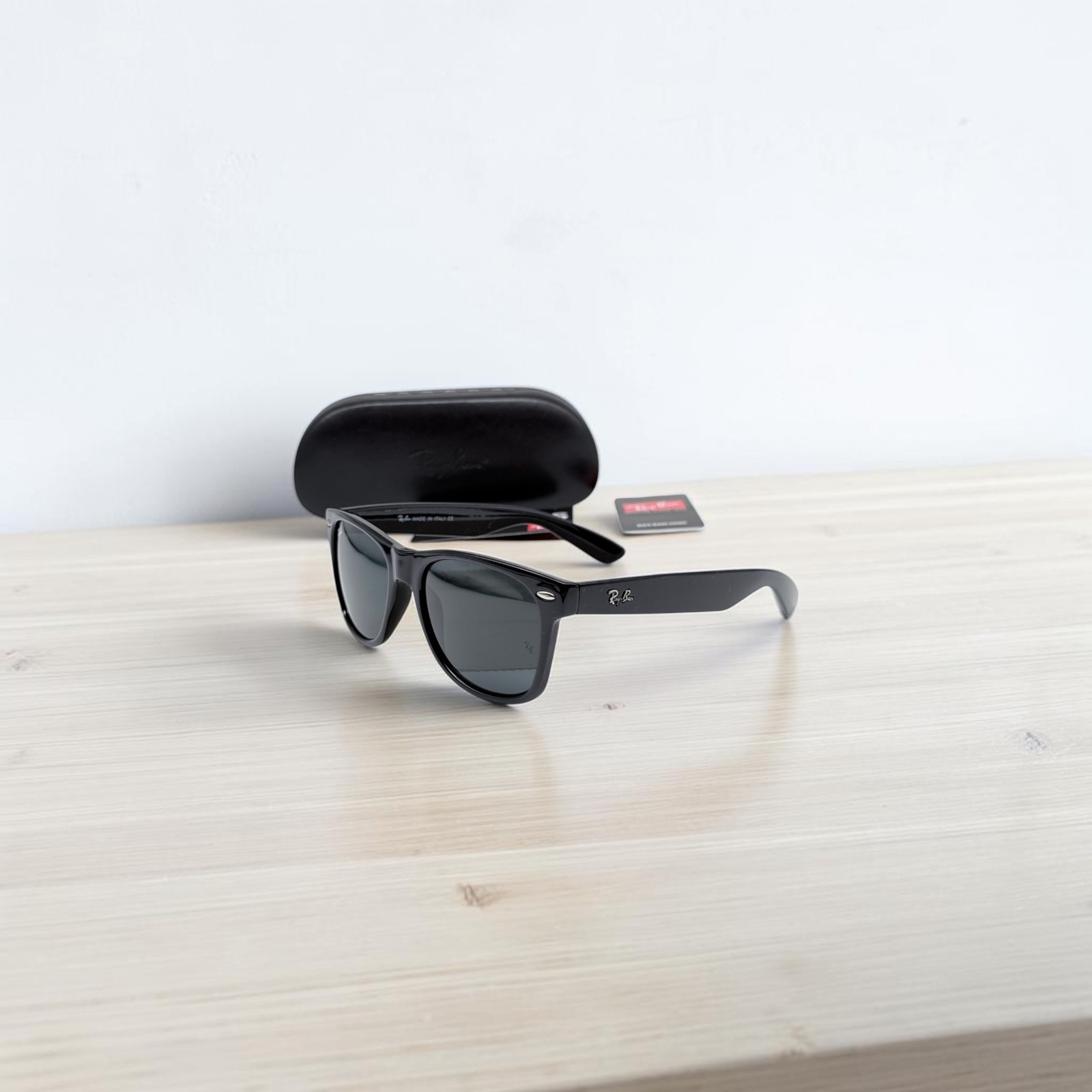 Ray-Ban Wayfarer RB2140 C2 Sunglasses Gloss Black Gray Lens New