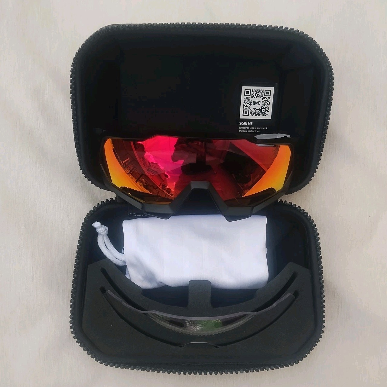 New 100% SPEEDTRAP Sunglasses | Soft Tact Black / HiPER Red ML Mirror Lens