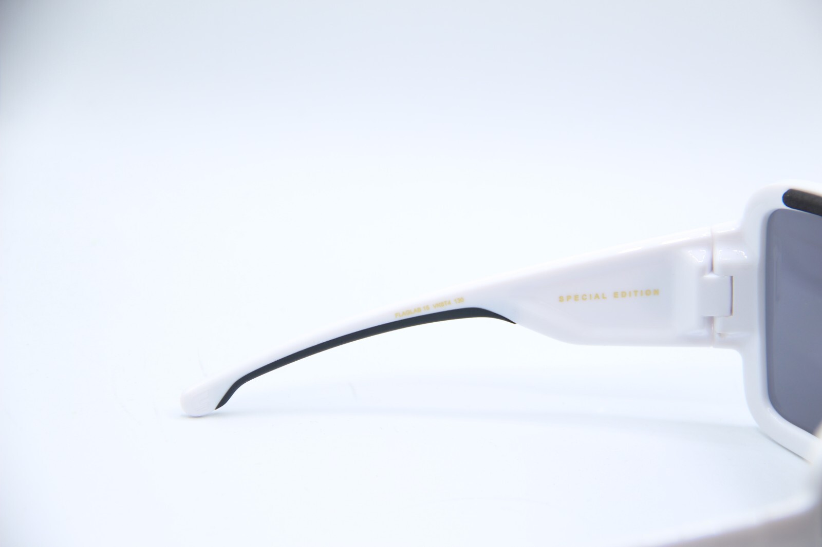 NEW CARRERA FLAGLAB 15 VK6T4 WHITE BLACK AUTHENTIC SUNGLASSES W/CASE 99-01