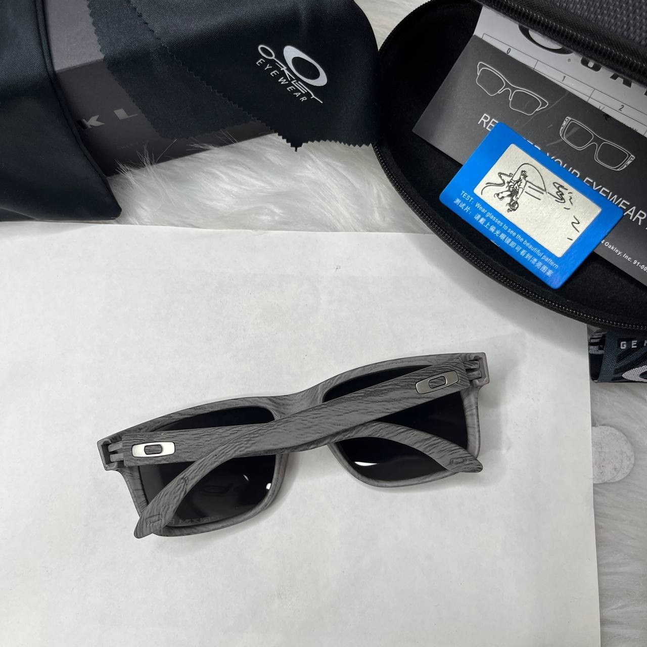 Oakley Holbrook Sunglasses Grey Woodgrain Frame Silver Mirror Polarized OO9102