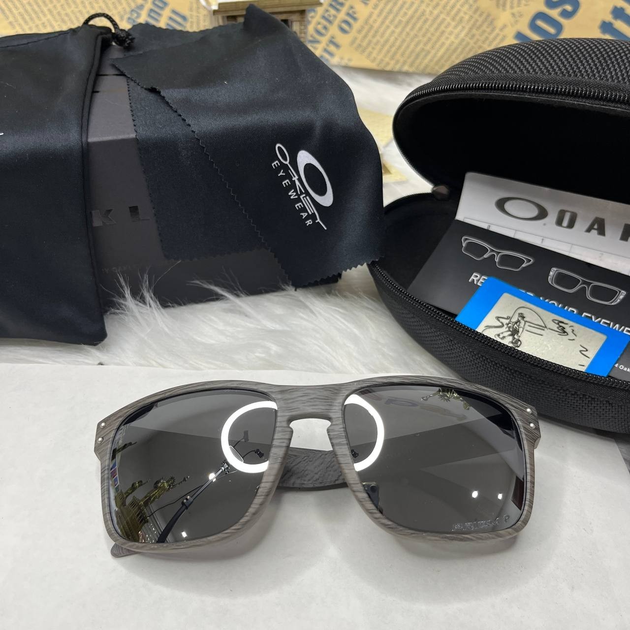 Oakley Holbrook Sunglasses Grey Woodgrain Frame Silver Mirror Polarized OO9102