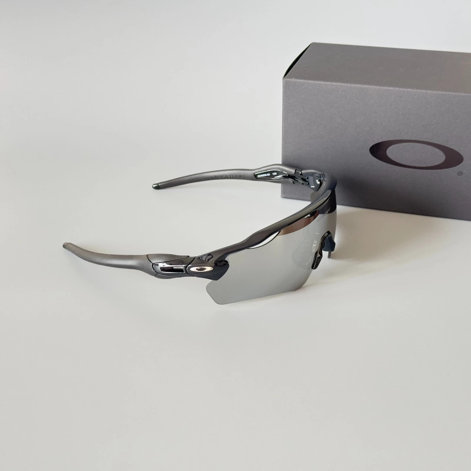 Oakley Radar Ev Path OO9208 Polished Black Frame Sunglasses Mirrored LensIN BOX