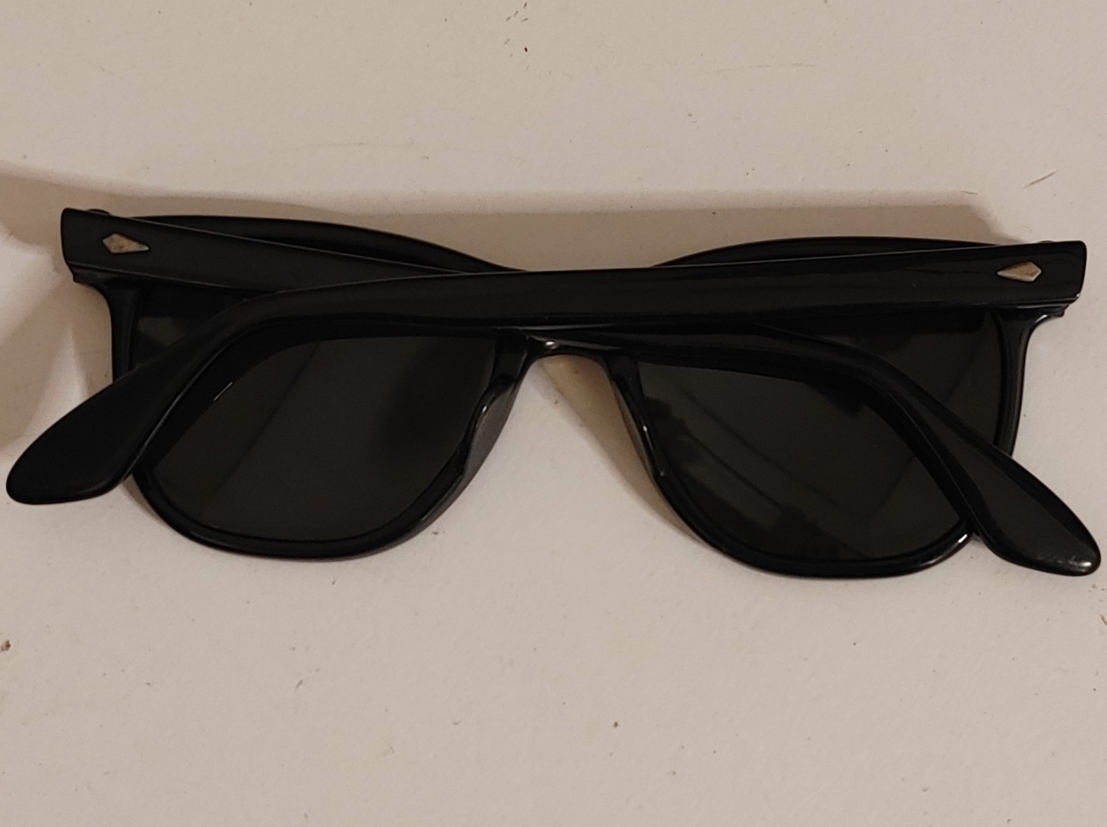 American Optical Saratoga True Color Sunglasses Vintage Black AO JFK w/Case