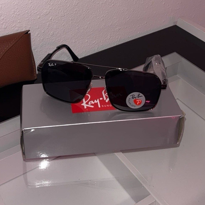 Ray-Ban Polarized Tinted Rectangle Sunglasses Black Plastic Frame/Lenses Men