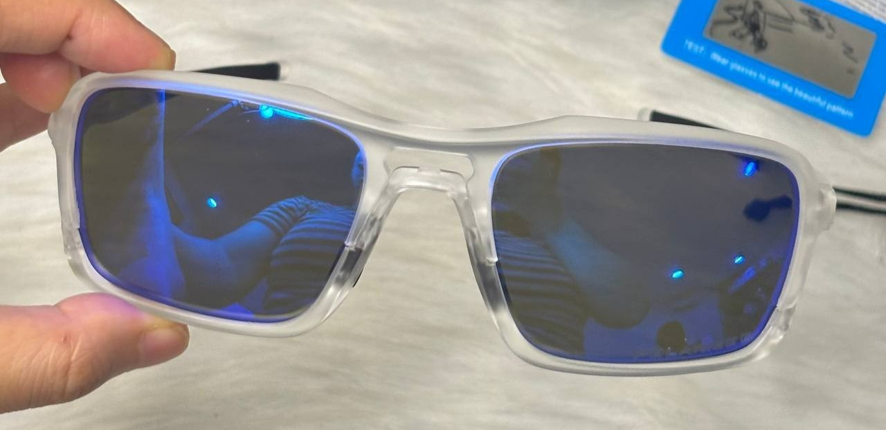 NWB Oakley Triggerman Sunglasses Matte Clear Frame Prizm Polarized Blue Lenses
