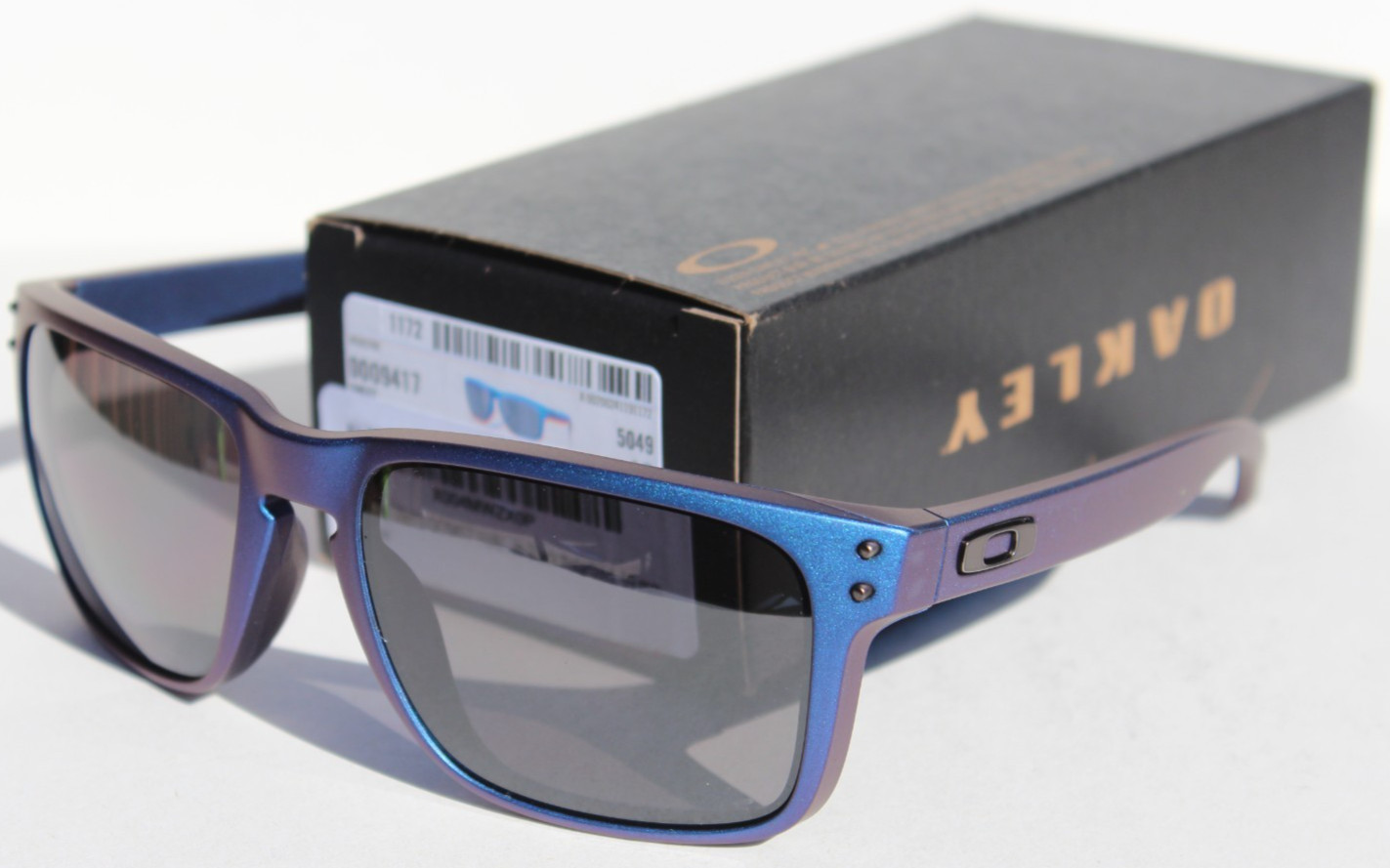 OAKLEY Holbrook XL POLARIZED Sunglasses Cyan/Blue Colorshift/Black OO9417-47 NEW