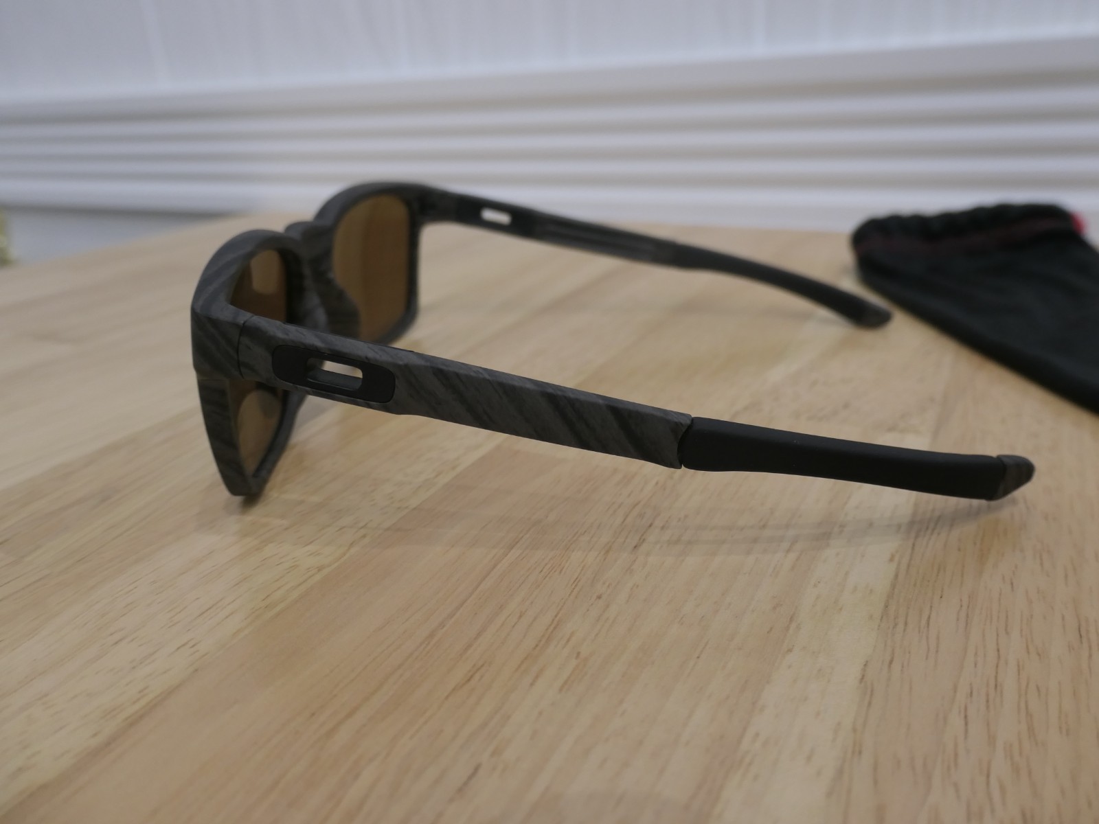 Oakley Catalyst Grey Woodgrain Polarized Sunglasses 009272-16 Discontinued NOS