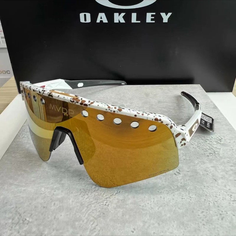 Oakley Sutro Lite 9465-33 Sports Glasses with Gold Polarized LensesIN BOX