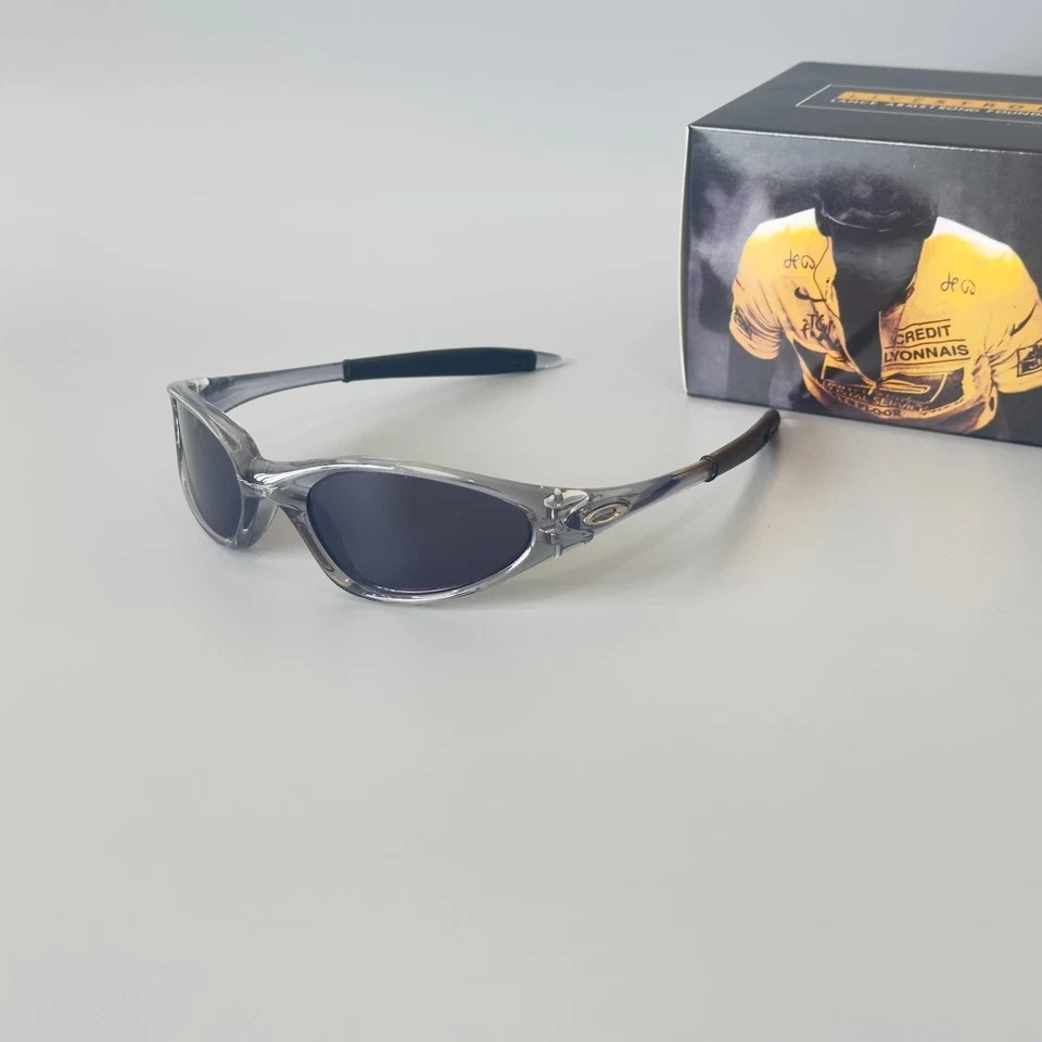 Oakley Minute 1.0 Crystal Gray Black Lens Vintage Sunglasses USA Y2K w/ Box