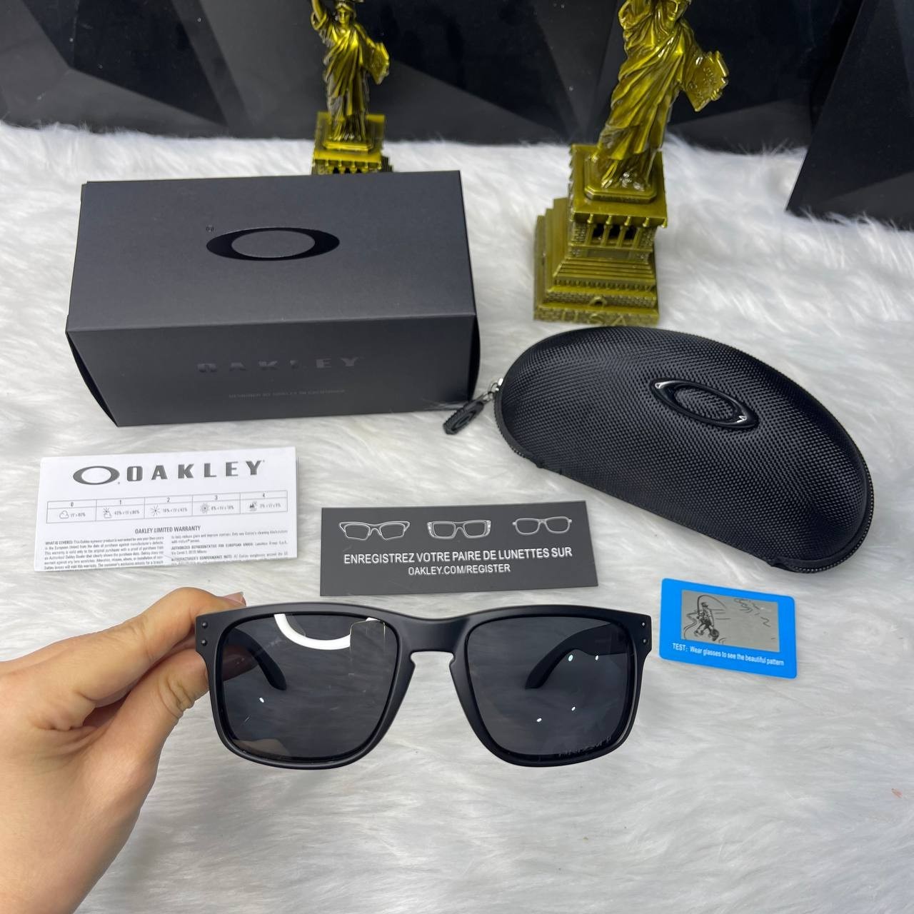 New Oakley Holbrook Polarized Black Lens Sunglasses Matte Black Frame