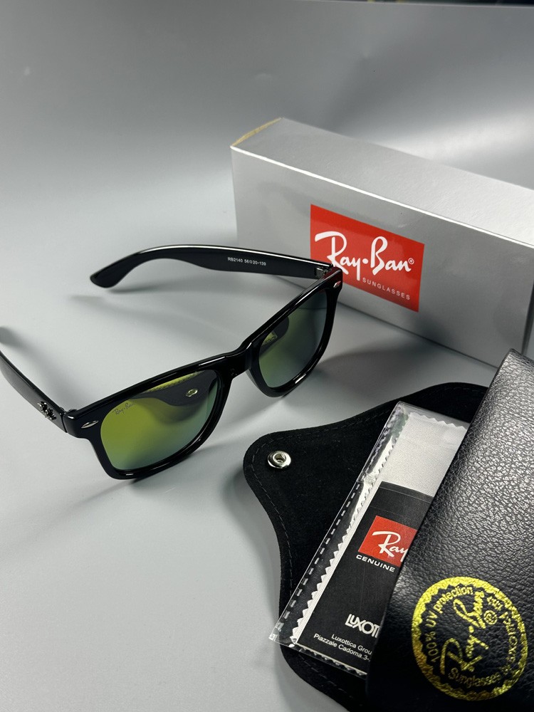 Classic Retro Polarized Sunglasses Men UV Protection Black Frame Stylish Lens