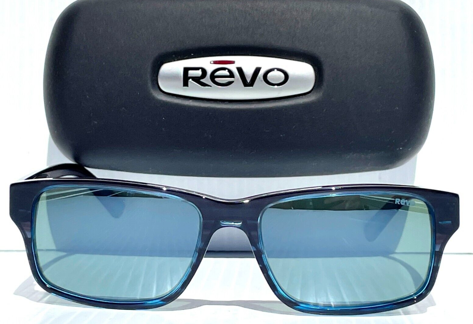 NEW Revo FINLEY G Polished Blue Horn POLARIZED Grey GLASS Sunglass 1176 05 SG50