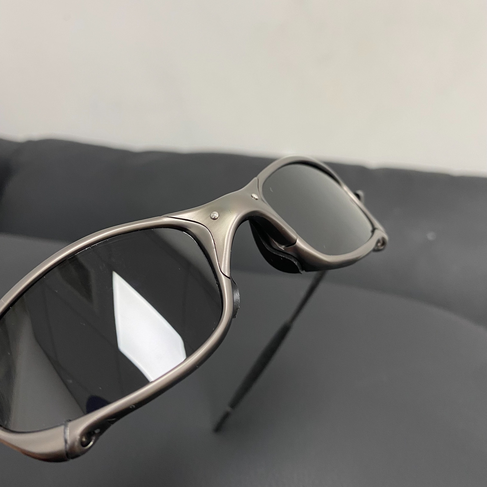 Vintage Oakley Juliet 1.0 X-Metal Polarized Sunglasses Gray Frames Black Lens