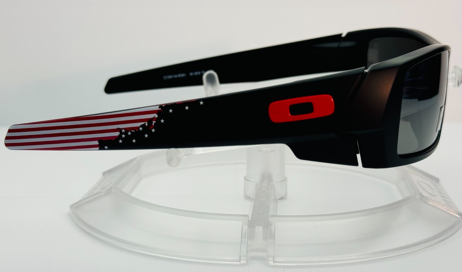 New Oakley Gascan Sunglasses / Matte Black / Prizm Black Polarized / USA Flag