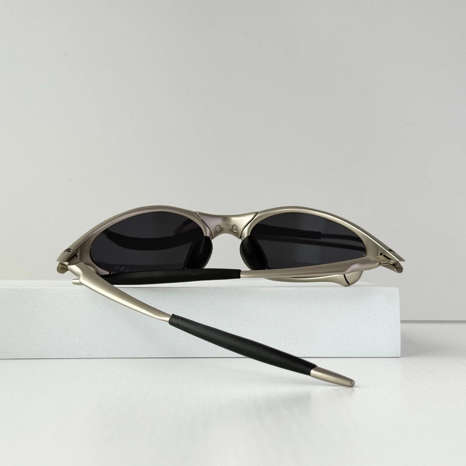 Oakley Penny X-Metal Sunglasses Silver Frame Black Lens ClassicIN BOX