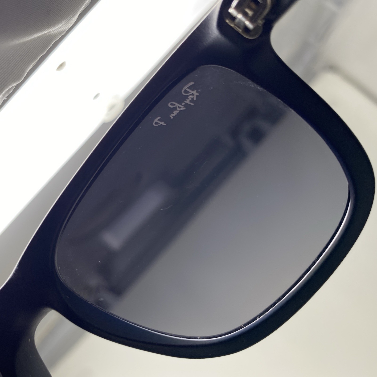 Ray-Ban RB4165 622/T3 JUSTIN MATTE BLACK 54-16 W/ Gray Polarized Lens PQ37