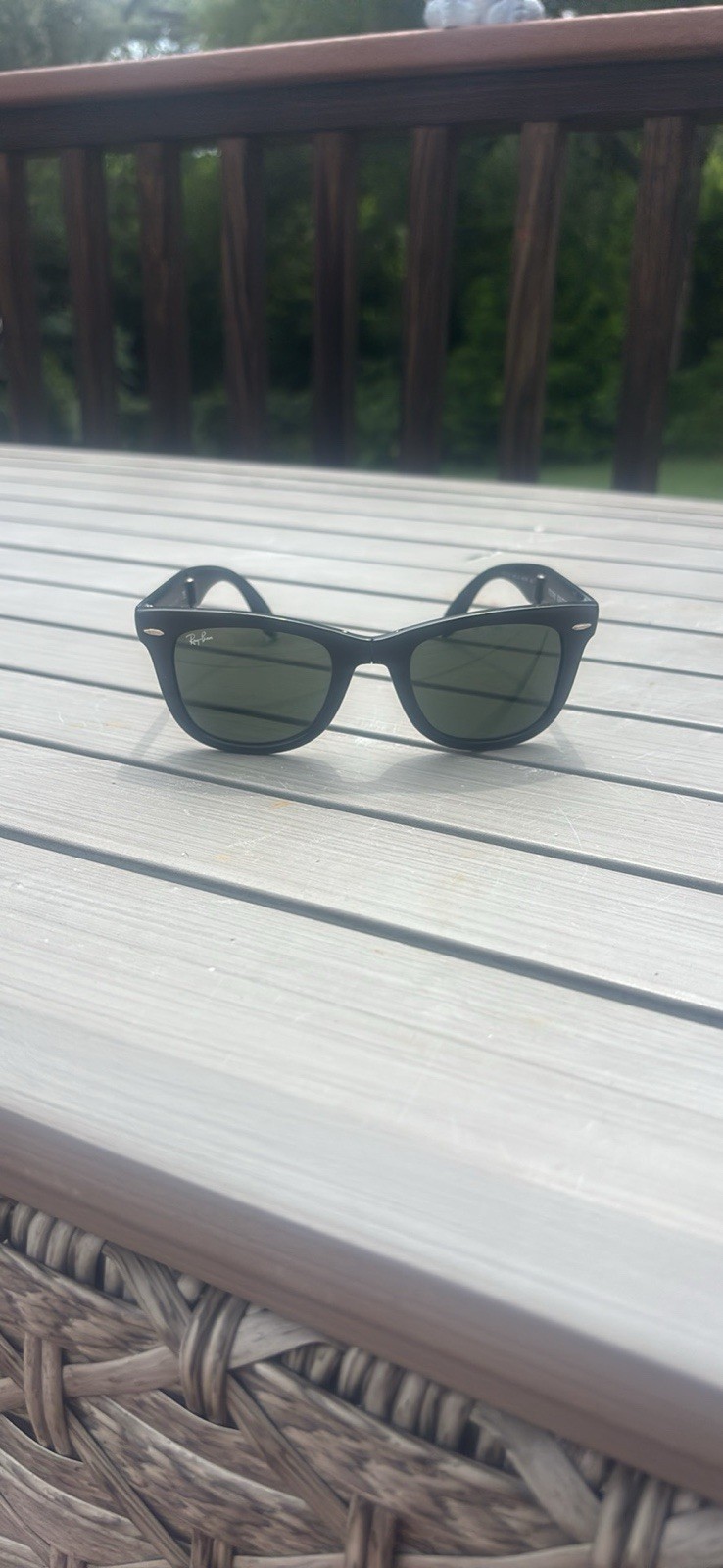 Ray-Ban RB4105 Polarized Wayfarer Sunglasses Black Frame Green Lenses 50□22