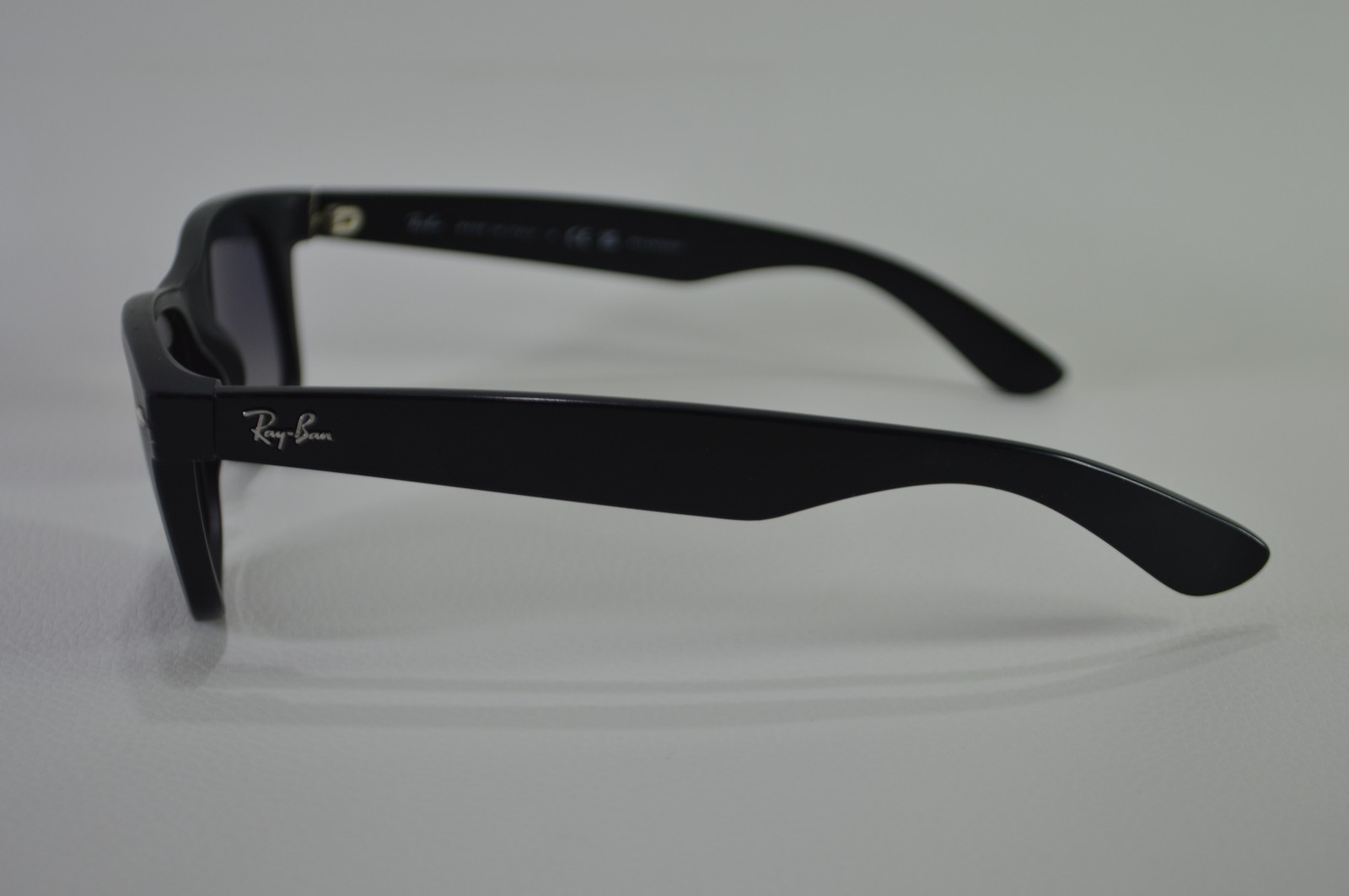Ray-Ban New Wayfarer RB2132 Sunglasses Blue Lens MADE IN ITALY