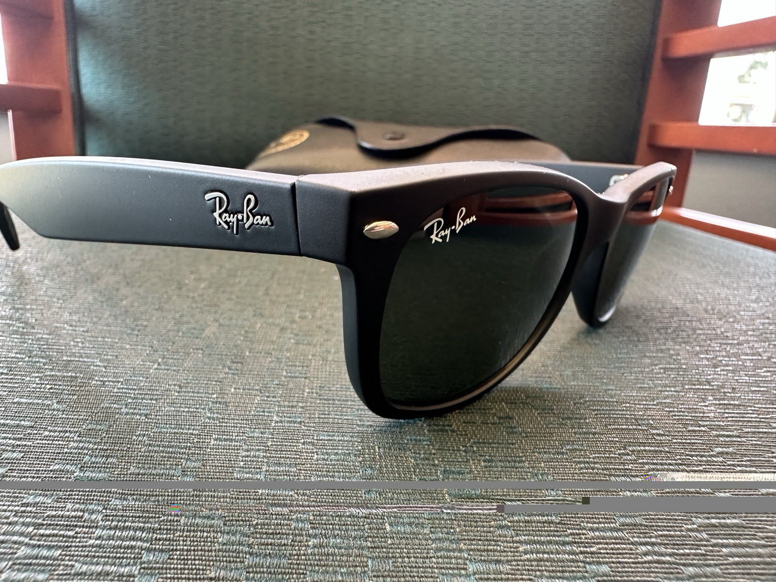 Authentic Ray-Ban New Wayfarer Classic Matte Rubber Green Lens 622-52 18 3N