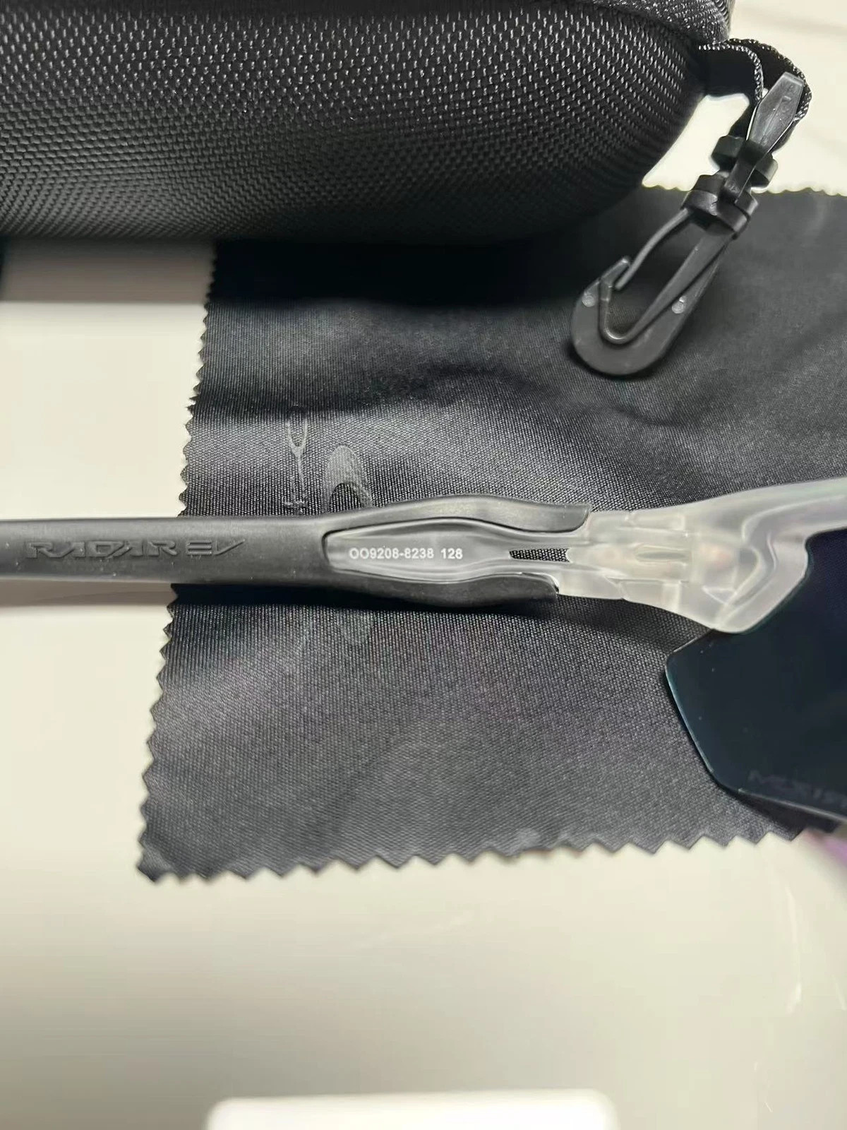 NEW OO9208 Oakley Radar EV Patn Sunglasses Transparent Frame Polarization Lenses