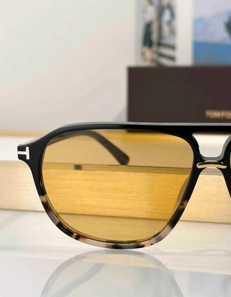 Tom Ford Bruce Sunglasses FT1026 Black Havana/Brown 61-12-145mm With Case New