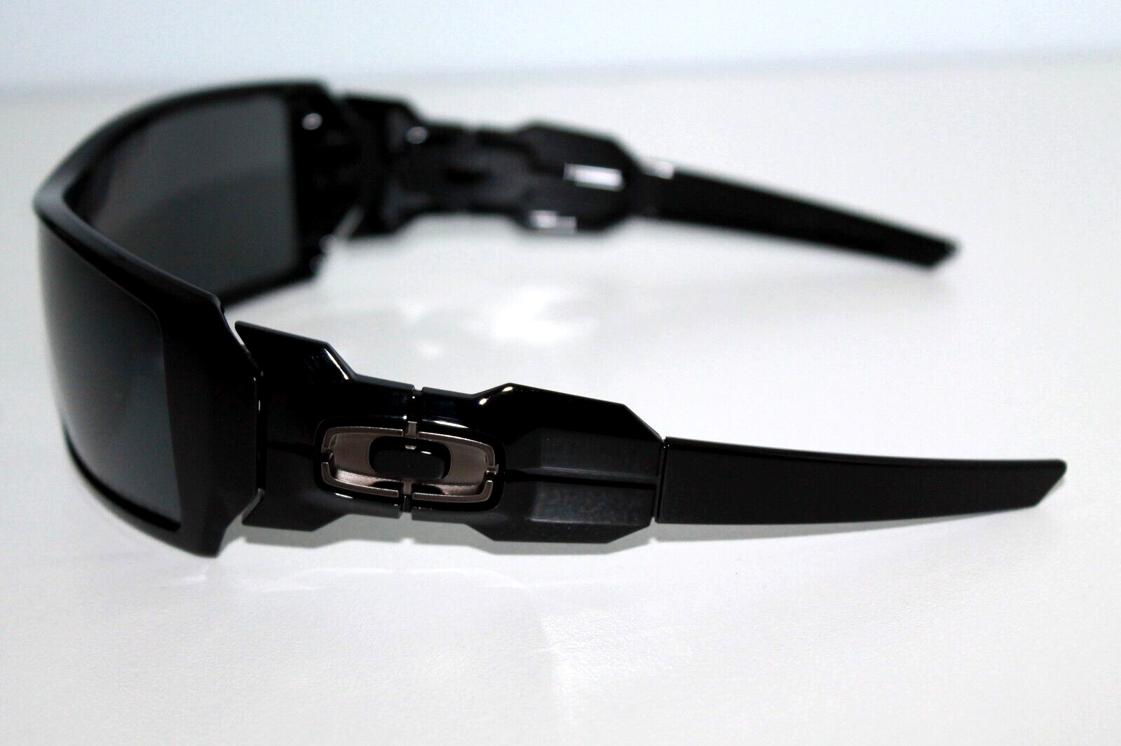OAKLEY Oil Rig POLARIZED Sunglasses 26-203 Polished Black W/ Black Iridium Lens